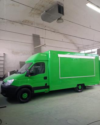 AUTONEGOZIO paninoteca ambulante food truck