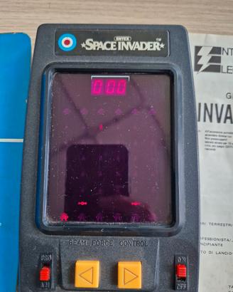 videogioco vintage invasori spaziali