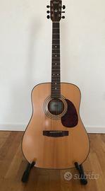 Chitarra acustica cort