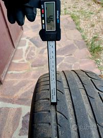 Pneumatico 245-45-18