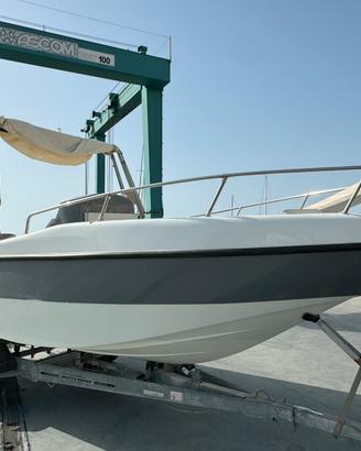 Barca open 6.5 metri 200cv Yamaha 10 persone