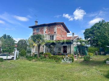 Villa d'epoca / indipendente - Tricesimo