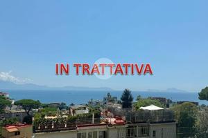 2 LOCALI A NAPOLI