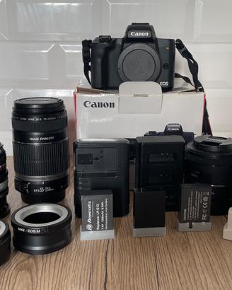 CANON M50 super accessoriata