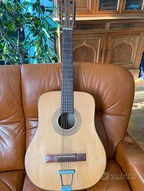 Chitarra acustica 12 corde di liuteria artigianale
