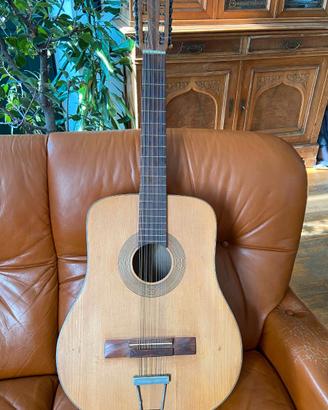 Chitarra acustica 12 corde di liuteria artigianale