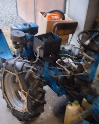 trattore agricolo 