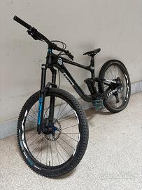 Bici enduro giant regin full carbon trattabile