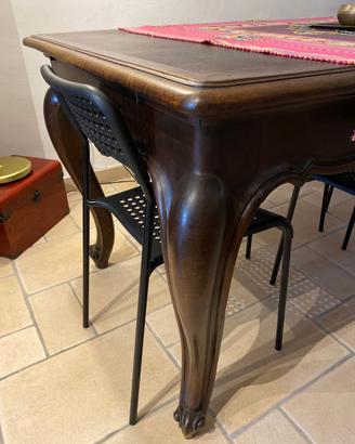 Tavolo in arte povera