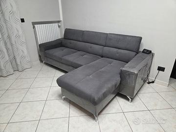 Divano con chaise longue 