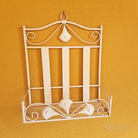 Mensolina in ferro, bianca