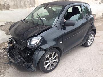 RUOTE-CERCHI-LEGA+PNEU-4-STAG- R15 X SMART-TWINGO