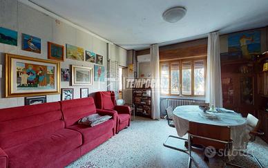 APPARTAMENTO DI TRE LOCALI E SERVIZI SENZA SPESE