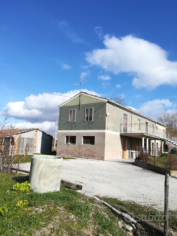 Casa rurale con terreno