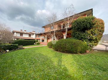 VILLA SINGOLA A PROVAGLIO D'ISEO