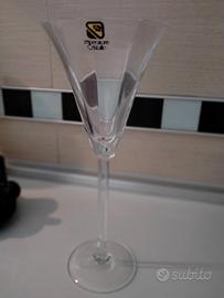 Calici moderni in cristallo