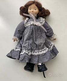 Bambola in porcellana da collezione vintage