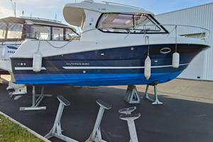 Beneteau Antares 880 del 2012