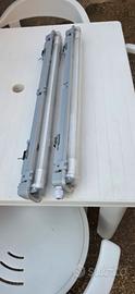 Coppia plafoniere stagne LED IP65 9W con tubi T8