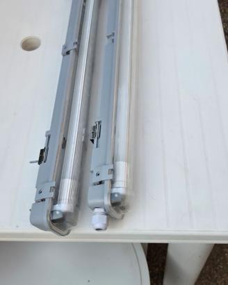 Coppia plafoniere stagne LED IP65 9W con tubi T8