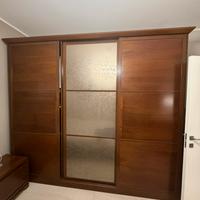 Camera da letto in legno noce