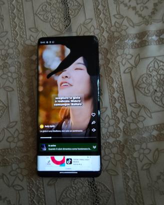 Motorola Edge 40 5G con display rotto 