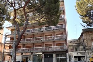 Grandissimo appartamento piano quinto