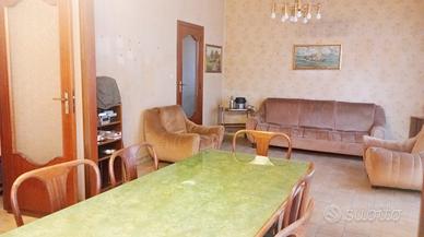 Signorile pentavani con box via Leopardi