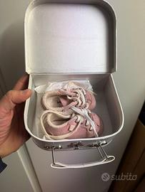 Scarpina Baby Dior rosa con valigetta