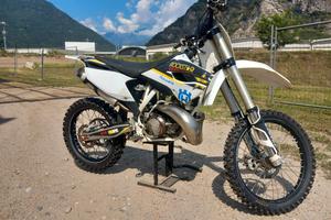 Moto Husqvarna 250 TC