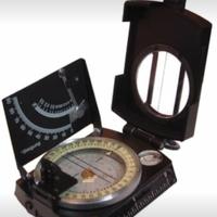 Bussola per geologi ed escursionisti