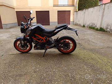 KTM 390 Duke