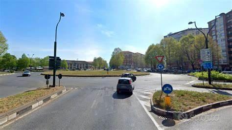 Stanza doppia piazza rivoli vicino alla metro