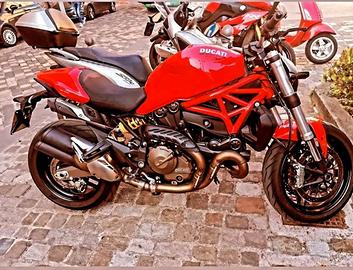 ducati Monster 821 red
