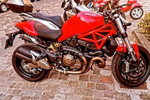 ducati Monster 821 red