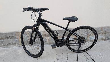 e-bike TREK Dual Sport+ Bosch batteria 500W