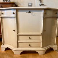 Credenza