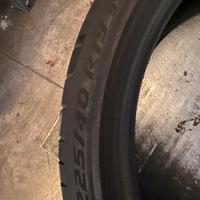 Pneumatici Pirelli 225/40 R 19 93Y