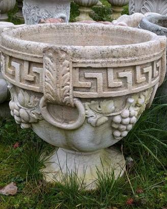 Vaso Calice Uva in cemento e polvere di marmo