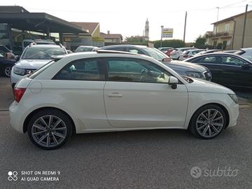 Audi A1 1.6 S.LINE TDI 105 CV 3P Ambition PASAGGIO