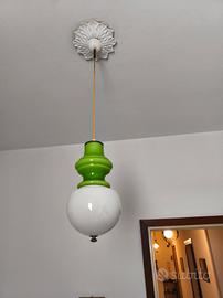 Lampadario Anni 60 In Vetro Opalino Bianco Vintage