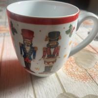 Tazza schiaccianoci natalizia