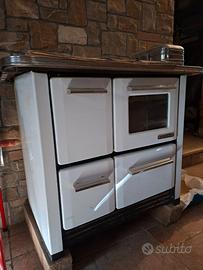 STUFA ECONOMICA A LEGNA CON FORNO