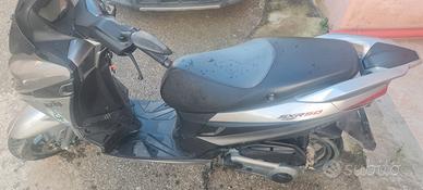 Scooter urbano grintoso