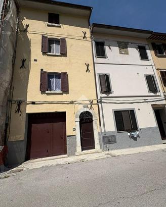 PALAZZINA A CANTIANO
