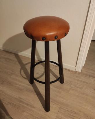 Set di due sgabelli alti con sedile imbottito