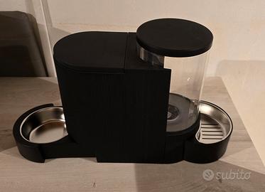 dispenser acqua e cibo gatti