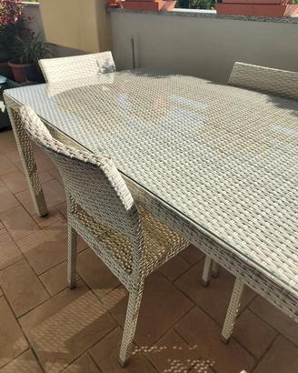 tavolo  4 sedie da giardino