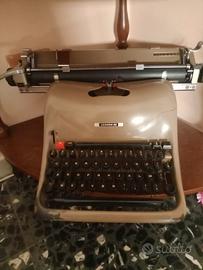 macchina per scrivere
