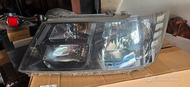 fanali anteriori fiat freemont 
